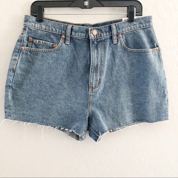 PINK VS High Rise Cut Jean Shorts Light Wash 31 - Picture 2 of 5